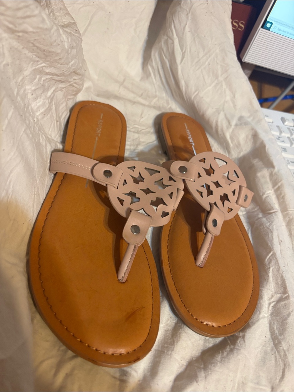 Report Women's Blush Pink Cutout Thong Sandals
